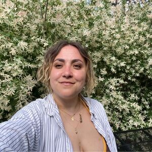 Meet your Posher, Lara